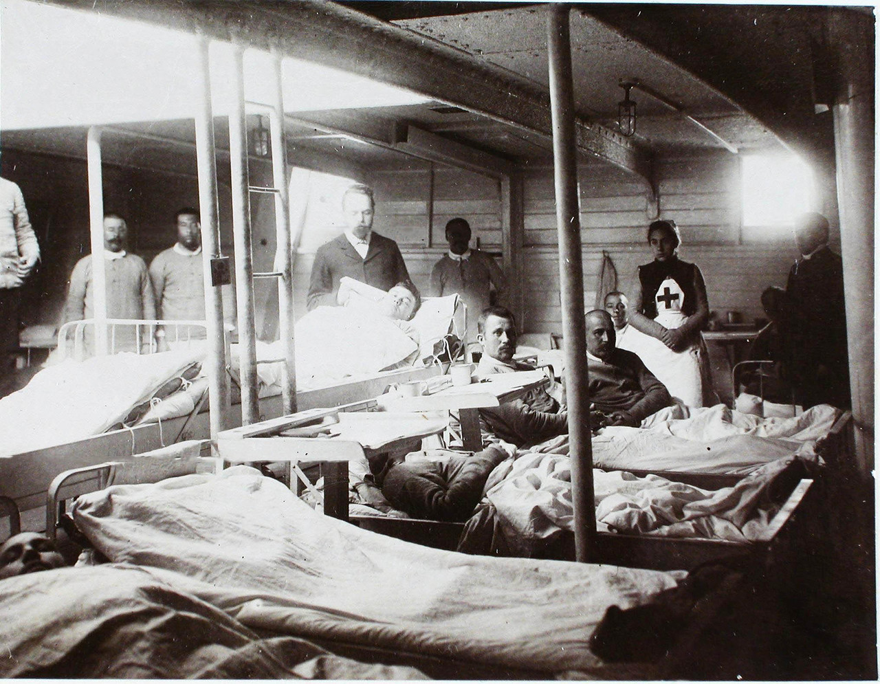 18 госпиталей. Военно полевой госпиталь 1942. Эпидемия холеры в Сталинграде. Плавучий госпиталь Свирь.